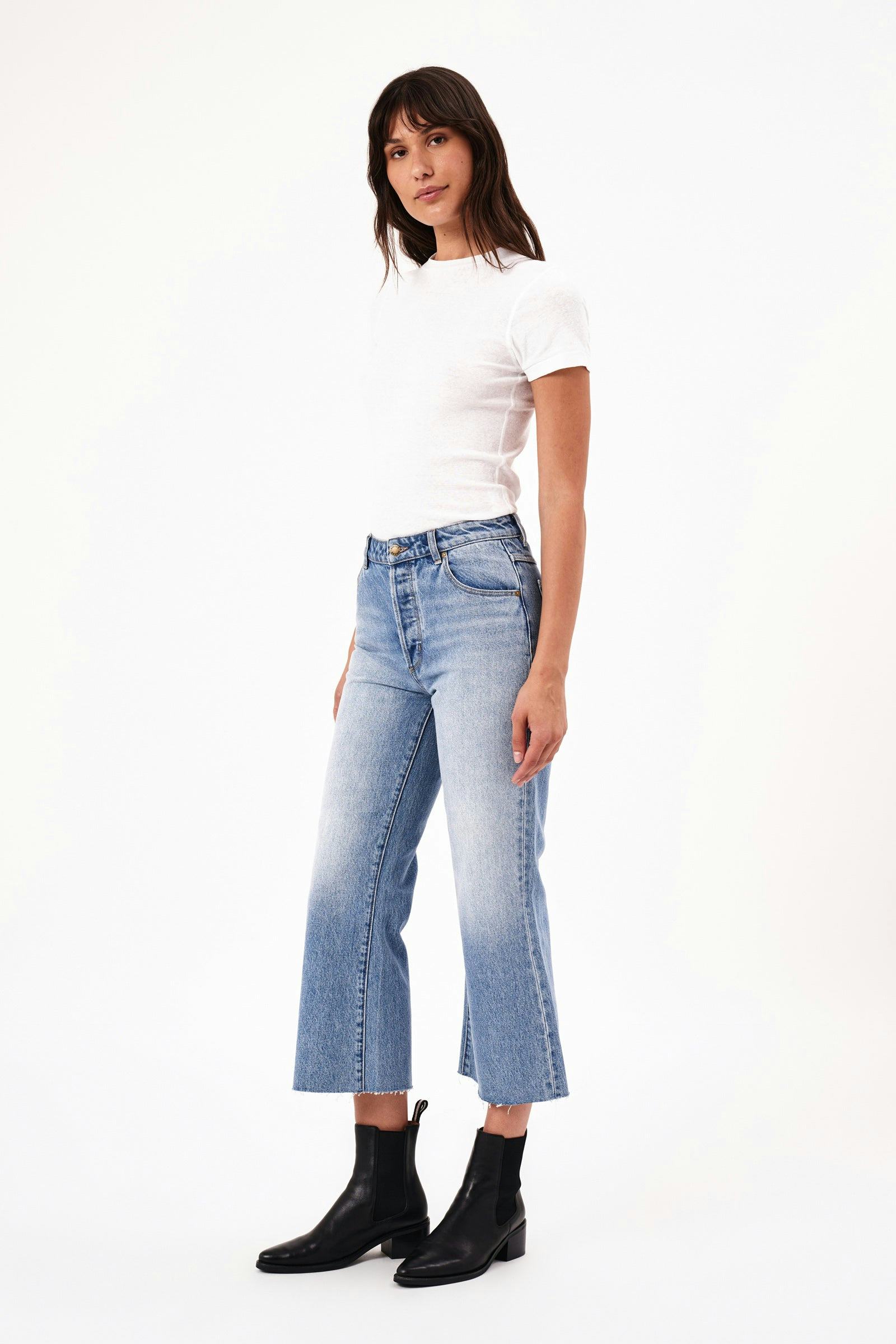 Buy Classic Flare Crop - Chloe Online | Rollas Jeans